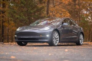 Tesla Model X: Kolik koní skrývá?